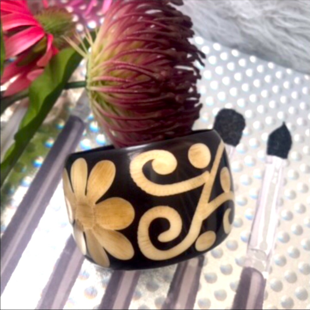 🍁 Unique Ethnic Wide Band Bangle Bracelet